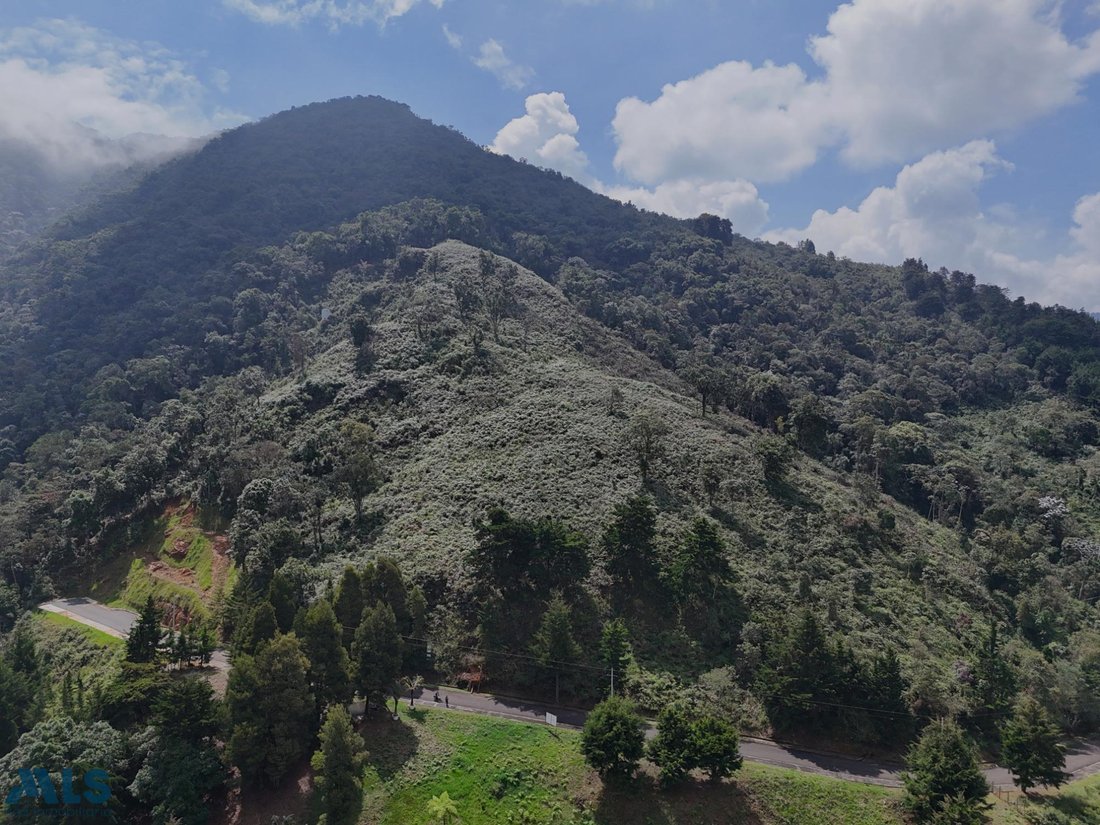 Land in Santa Elena, Antioquia, Colombia 1 - 16208543