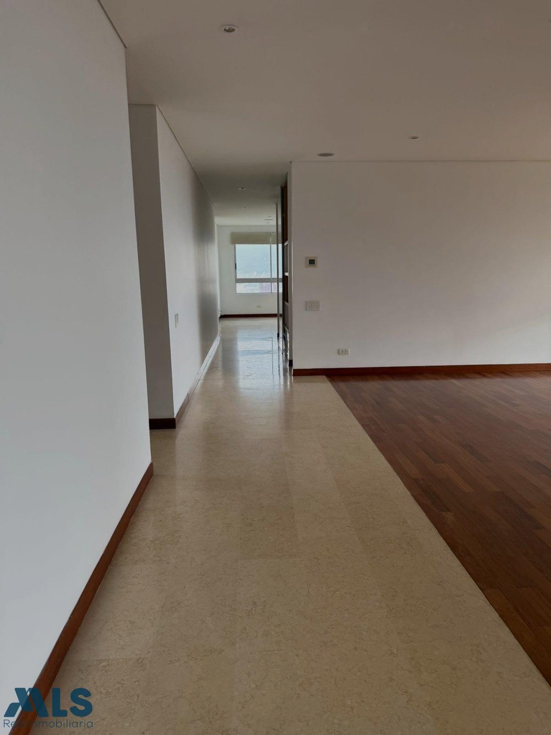 Apartment in Medellín, Antioquia, Colombia 3 - 16208324
