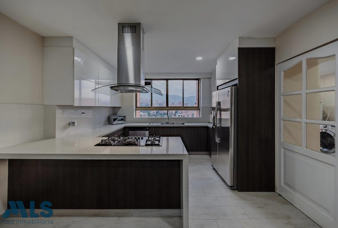 Apartment in Medellín, Antioquia, Colombia 5 - 16208488