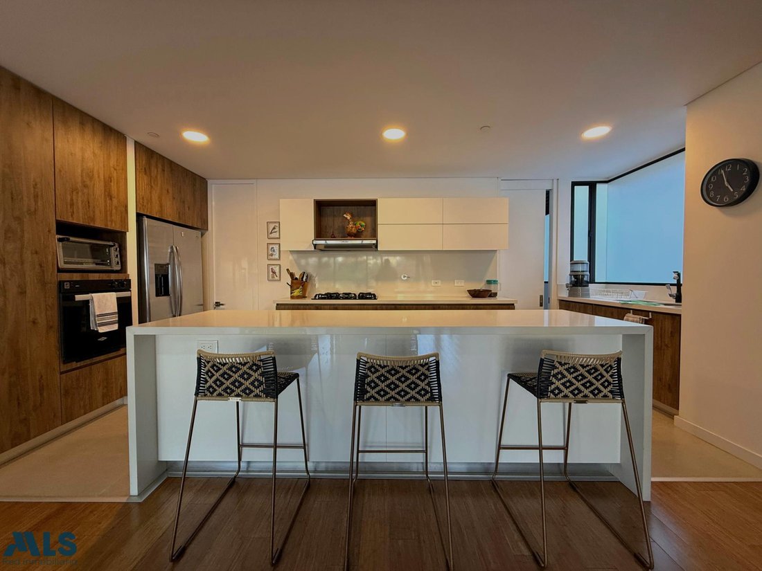 Apartment in Medellín, Antioquia, Colombia 5 - 16208373