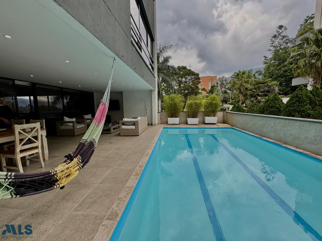 Apartment in Medellín, Antioquia, Colombia 2 - 16208871
