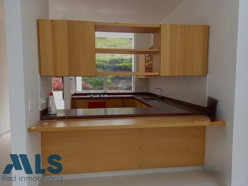 House in El Carmen, Carmen de Viboral, Colombia 2 - 16208542