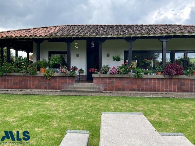 House in Santa Elena, Antioquia, Colombia 3 - 16208338