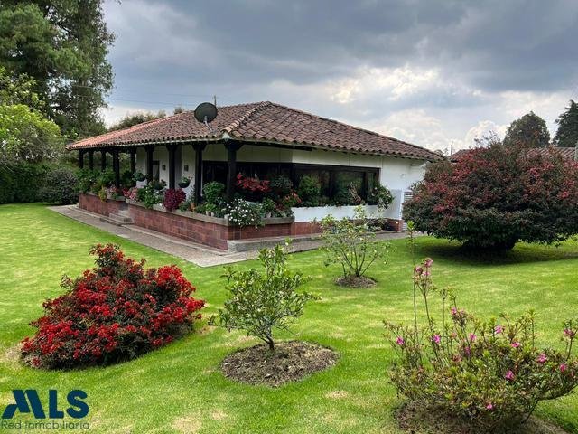 House in Santa Elena, Antioquia, Colombia 1 - 16208338