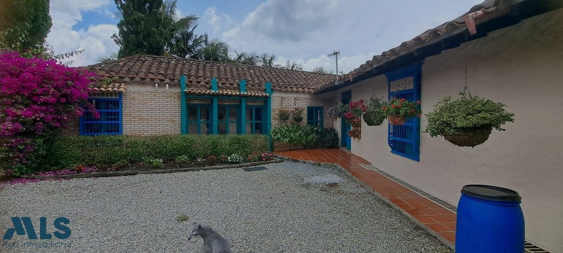 House in La Ceja, Antioquia, Colombia 3 - 16208647
