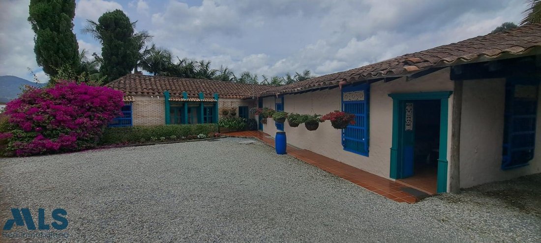 House in La Ceja, Antioquia, Colombia 1 - 16208647