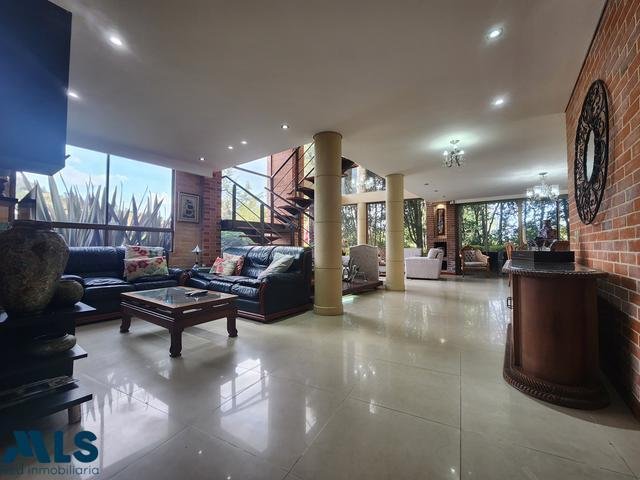 House in Medellín, Antioquia, Colombia 4 - 16208327