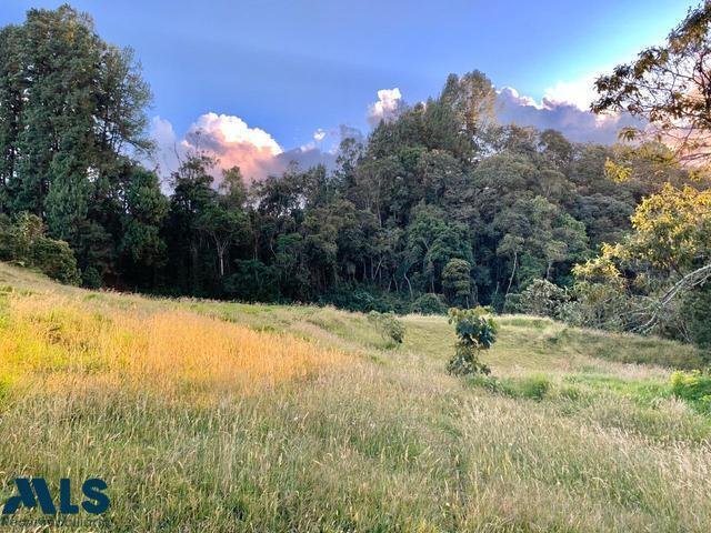 Land in Medellín, Antioquia, Colombia 5 - 16209011