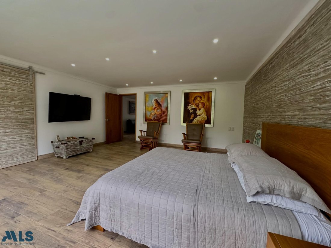 Apartment in Medellín, Antioquia, Colombia 4 - 16208871
