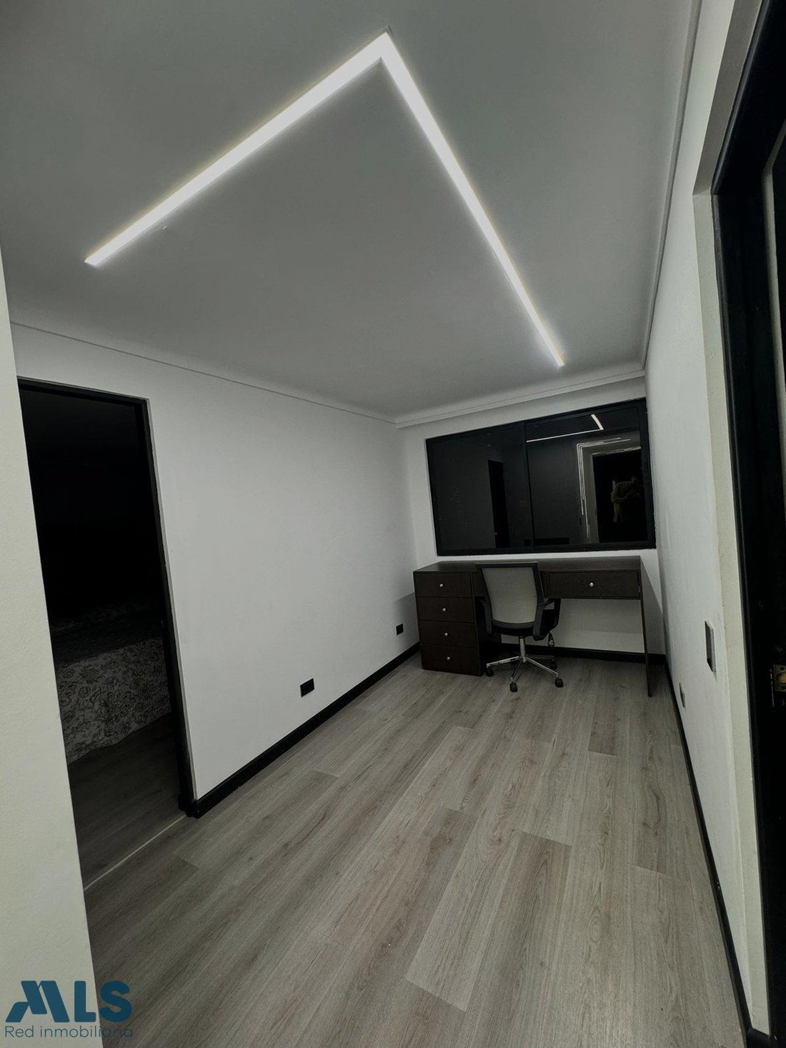 Apartment in Medellín, Antioquia, Colombia 2 - 16208448