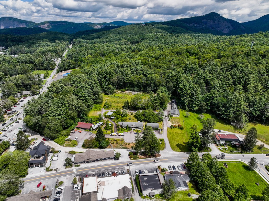 Land in Highlands, North Carolina, United States 2 - 16208927