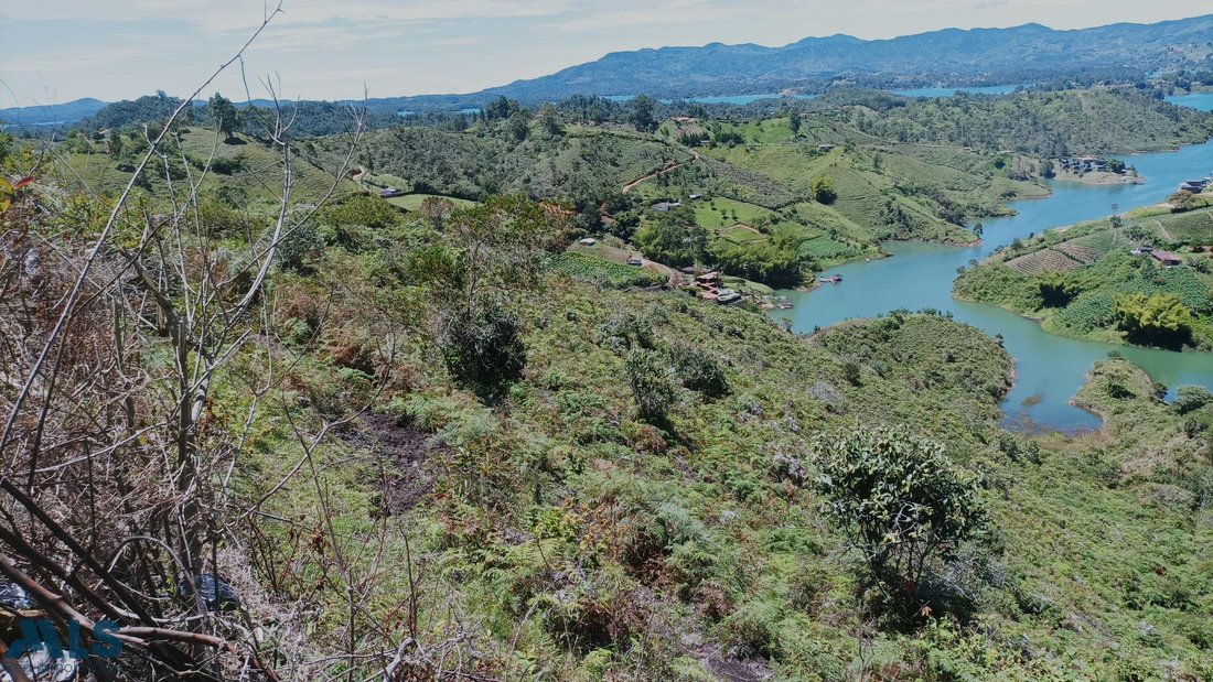 Land in El Peñol, Antioquia, Colombia 4 - 16208351