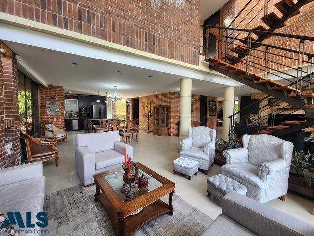 House in Medellín, Antioquia, Colombia 1 - 16208327