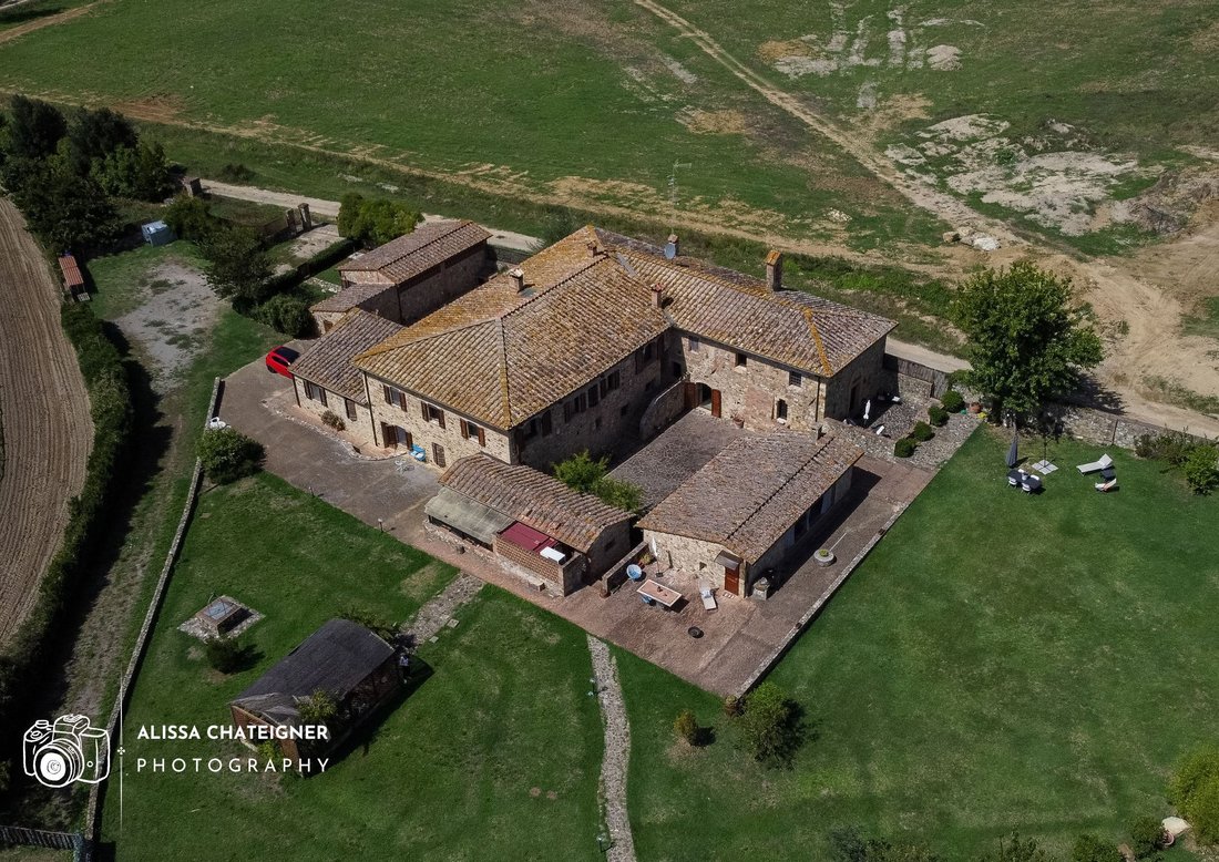 Estate in Castelnuovo Berardenga, Tuscany, Italy 1 - 16209008