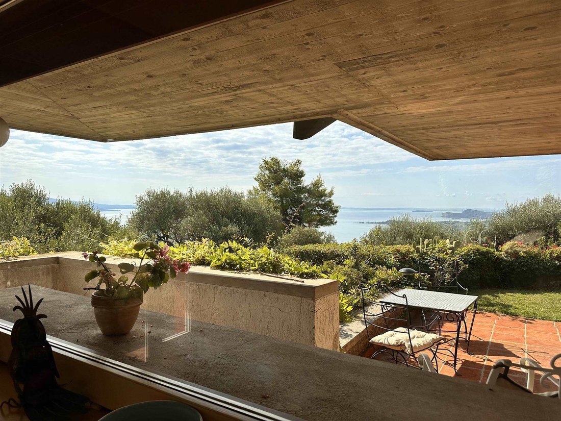 Villa in Gardone Riviera, Lombardei, Italien 5 - 16213579