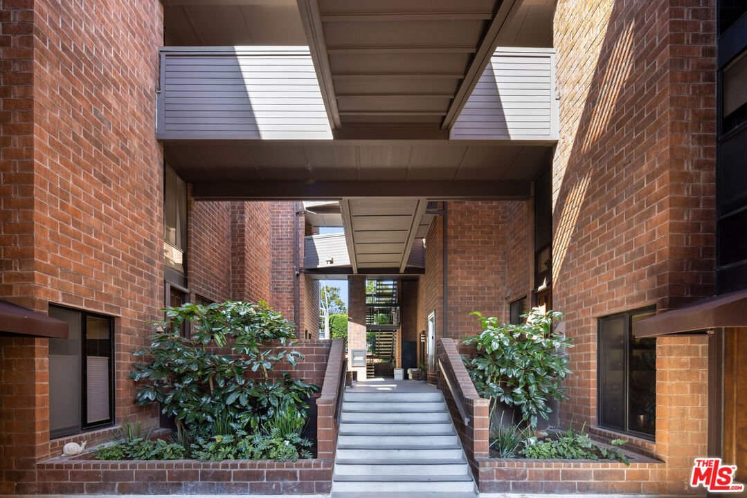 Condo in Los Angeles, California, United States 4 - 16210366