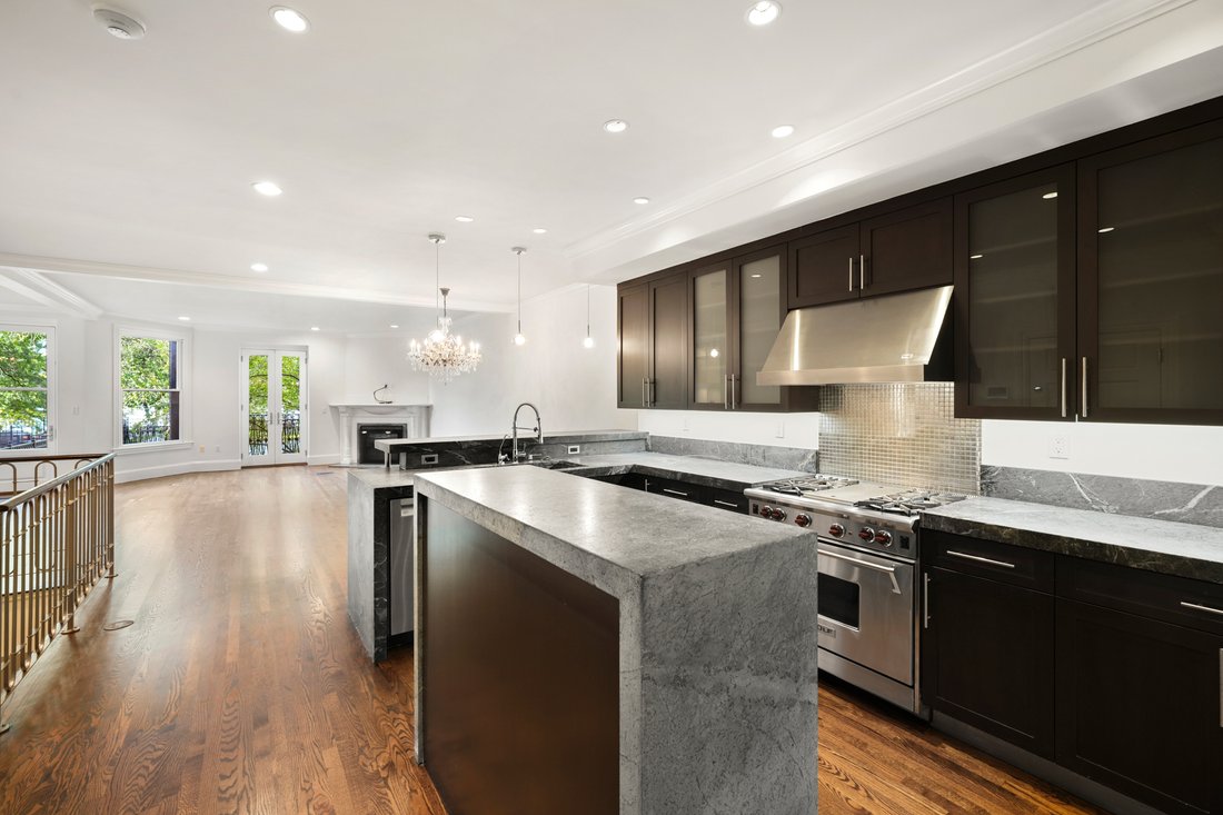 Condo in Boston, Massachusetts, United States 5 - 16210977