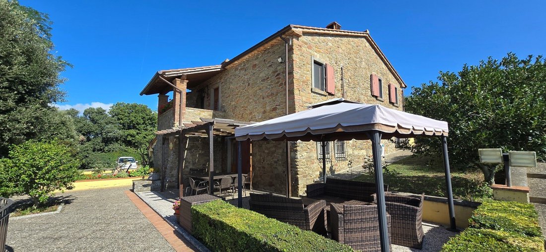 Villa in Civitella In Val di Chiana, Tuscany, Italy 2 - 16219727