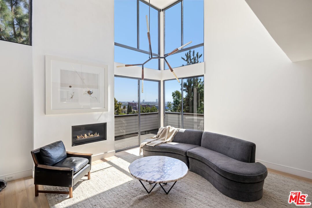 Condo in Los Angeles, California, United States 2 - 16210366