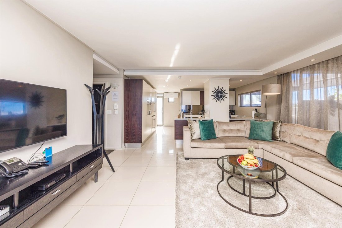 Apartment in West Beach, Cape Town, Western Cape 3 - 16211884