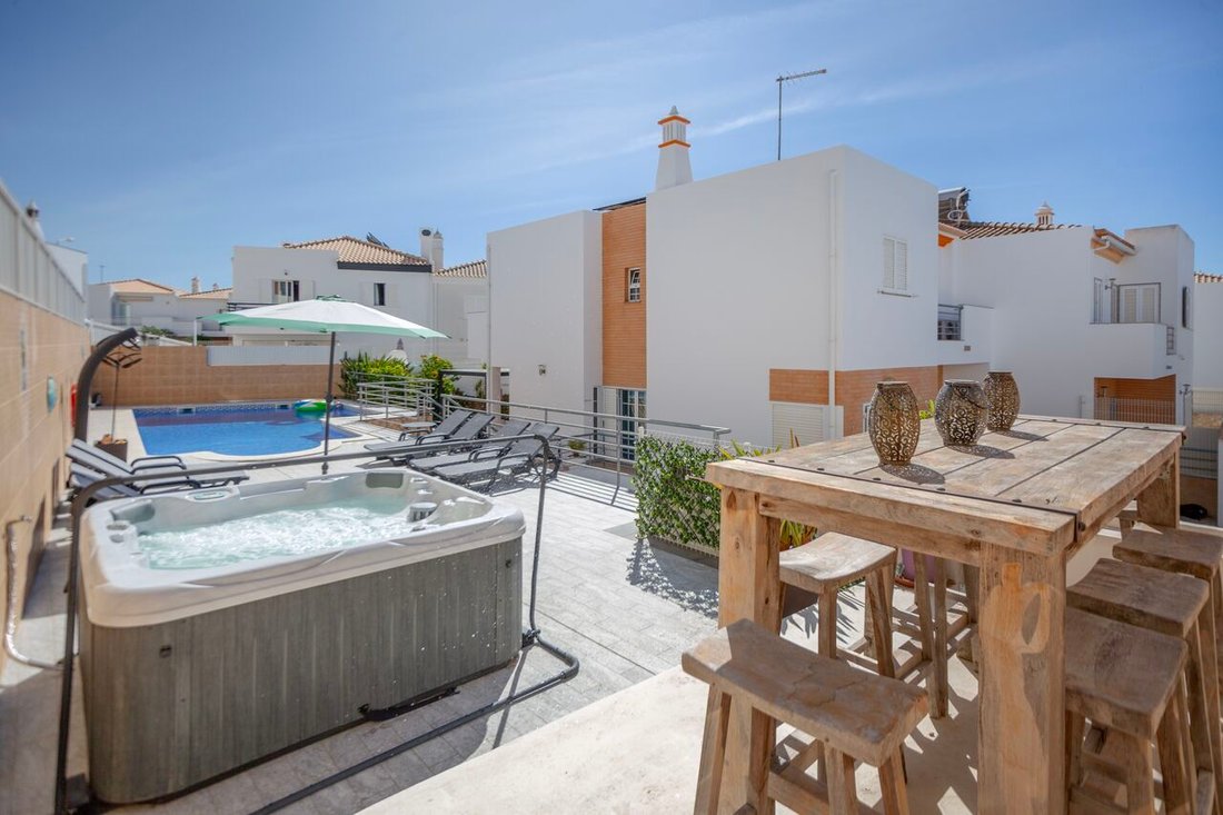 House in Praia dos Pescadores, Olhos de Agua, Portugal 2 - 16214059