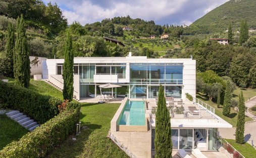 House in Gardone Riviera, Lombardy, Italy 1