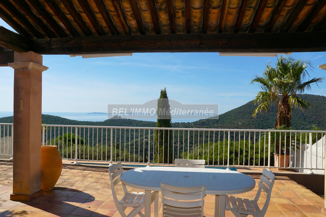 Villa in Sud, Cavalaire-sur-Mer, France 3 - 16176884