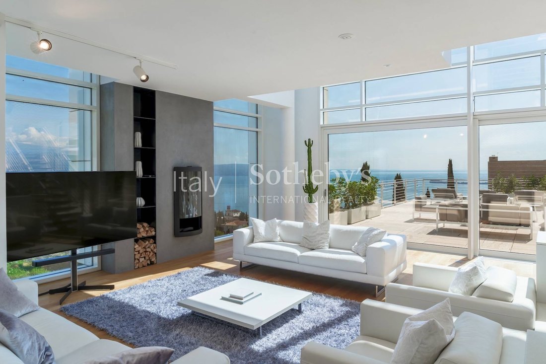 House in Gardone Riviera, Lombardy, Italy 3 - 14215852