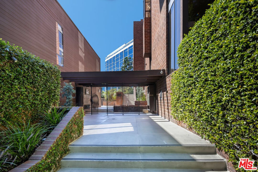 Condo in Los Angeles, California, United States 3 - 16210366