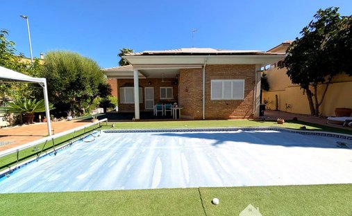 Villa a Linares, Andalusia, Spagna 1