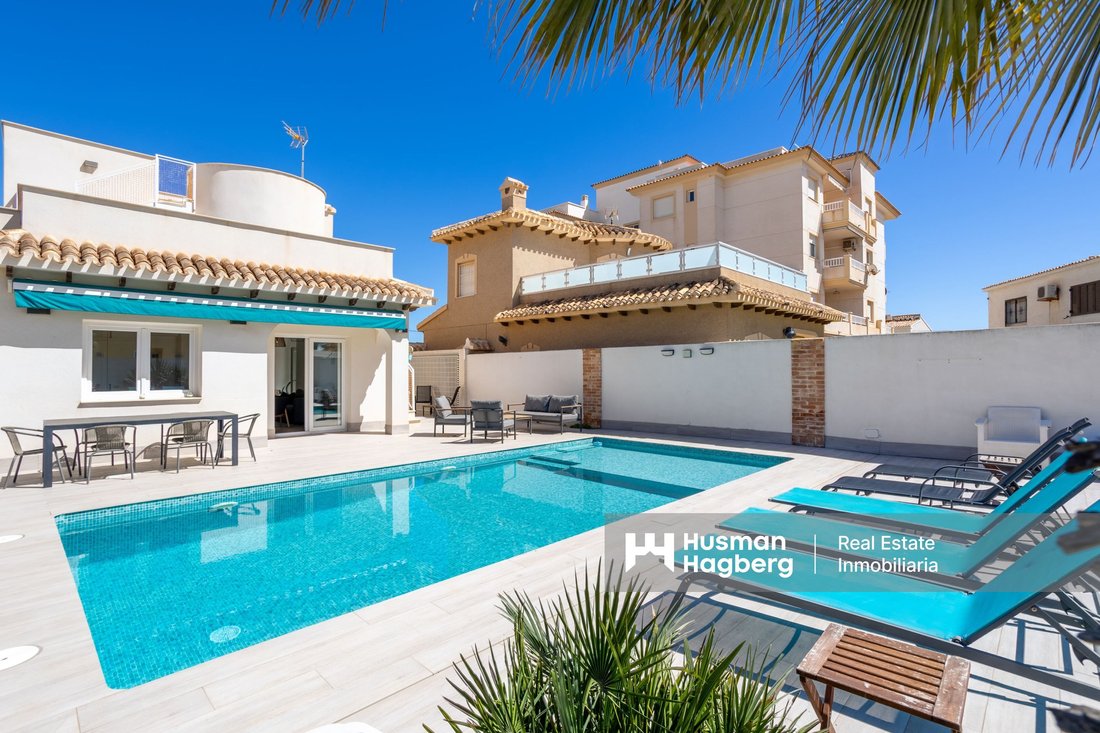 Villa in La Zenia, Orihuela, Valencian Community 4 - 15446330