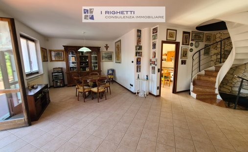 Villa in Negrar di Valpolicella, Veneto, Italy 1