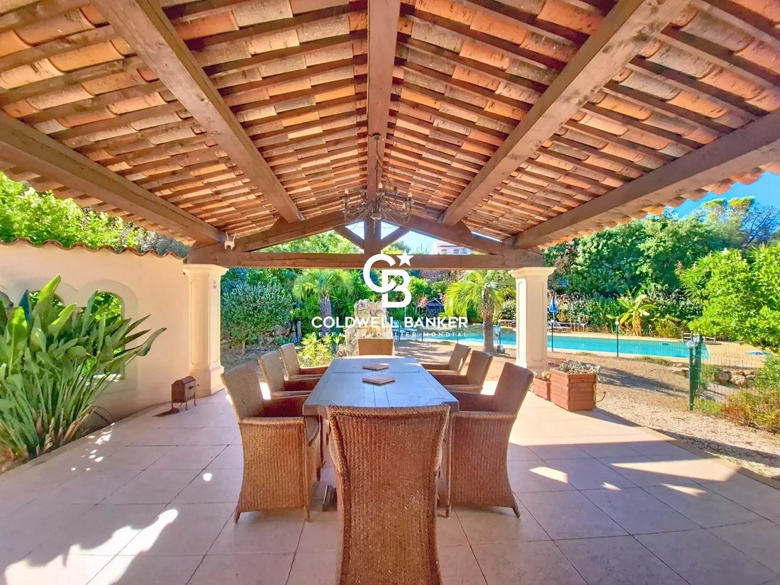 House in Frejus, Provence-Alpes-Côte d'Azur, France 4 - 16211556