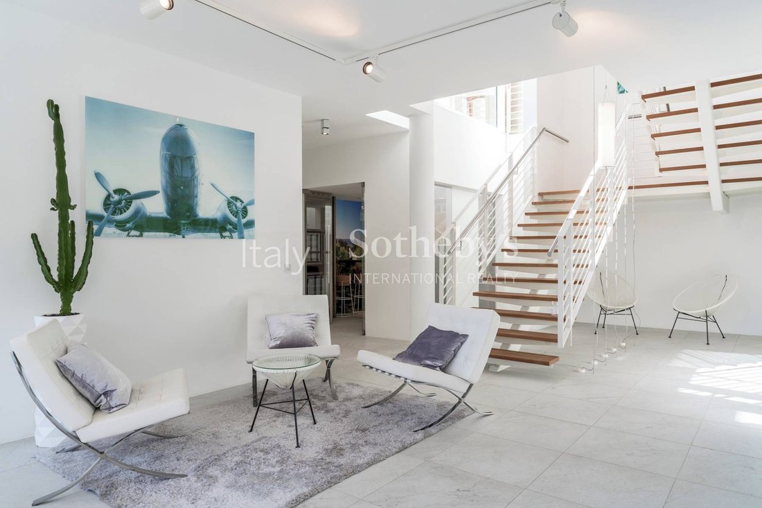 House in Gardone Riviera, Lombardy, Italy 5 - 14215852
