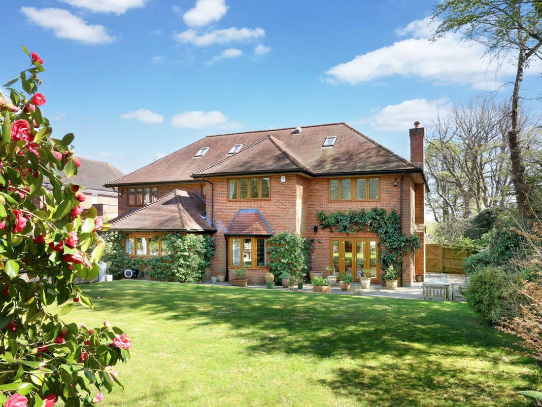 House in Penn, England 2 - 16212308