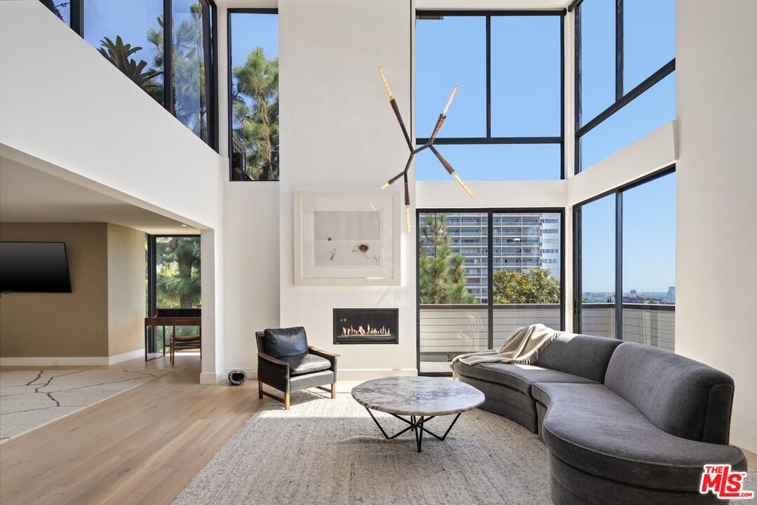 Condo in Los Angeles, California, United States 1 - 16210366