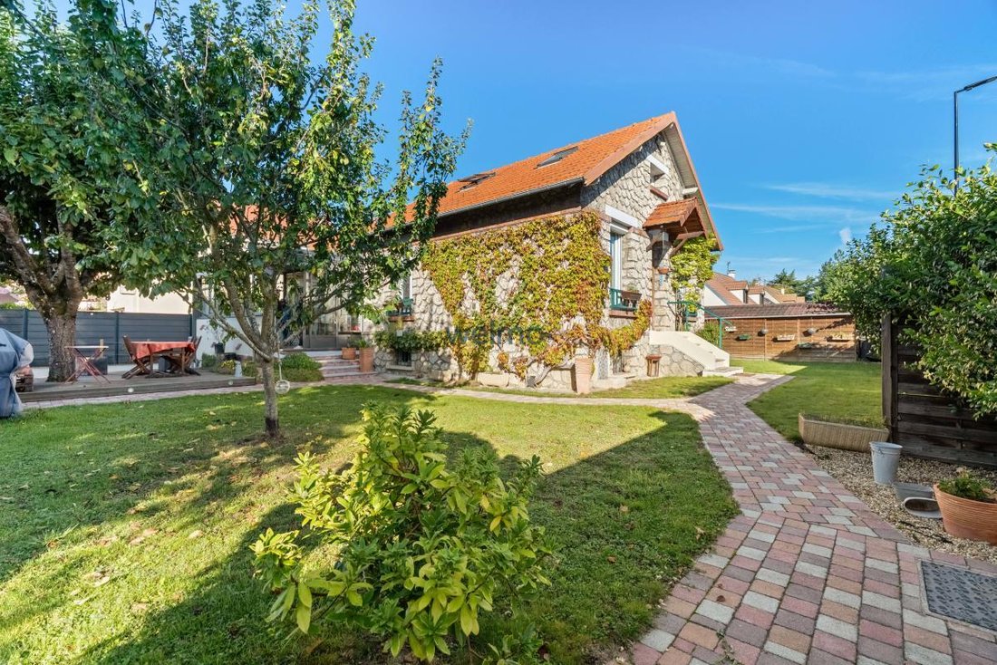 House in Maurecourt, Ile-de-France, France 5 - 16211477