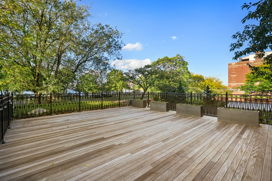 Condo in Boston, Massachusetts, United States 2 - 16210977