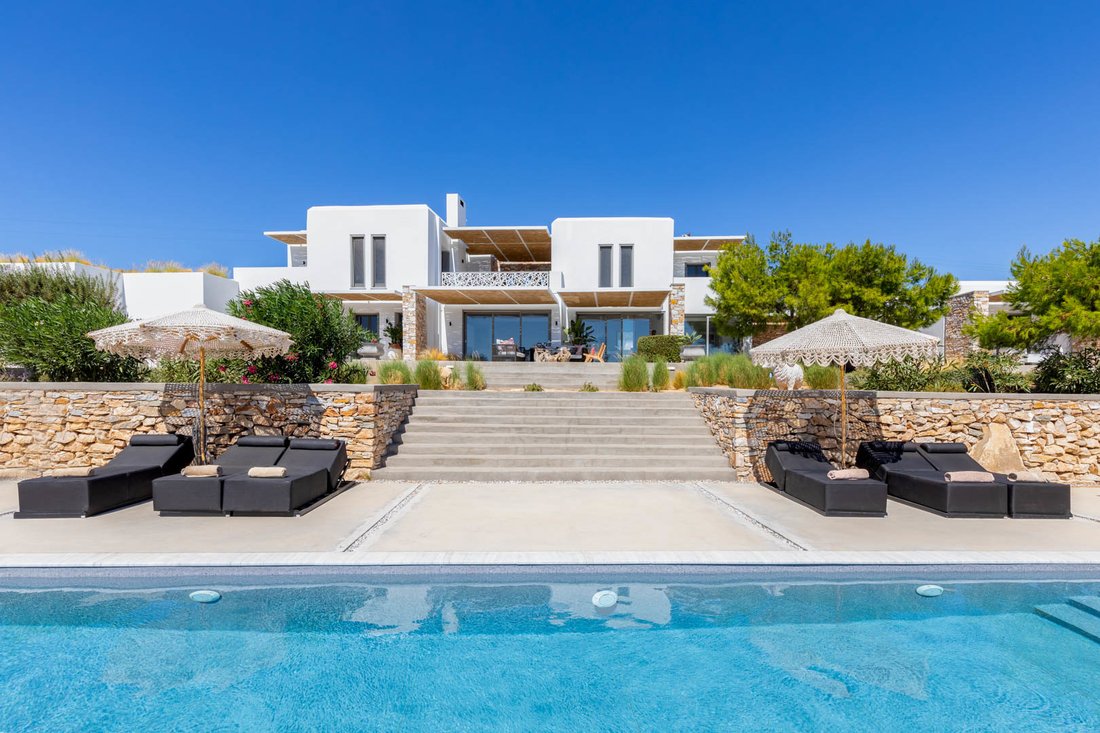 Villa in Paros, Aegean, Greece 1 - 13981715
