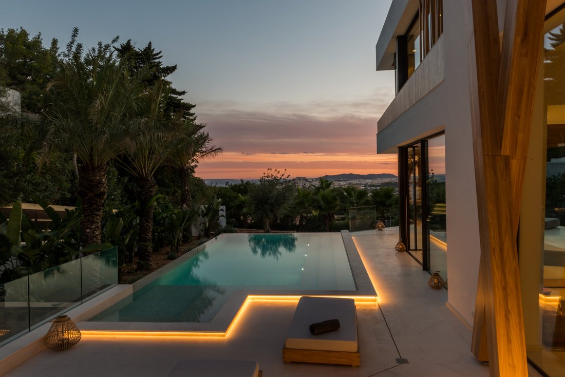 Villa in Can Furnet, Santa Eularia des Riu, Balearic Islands 1 - 16219746