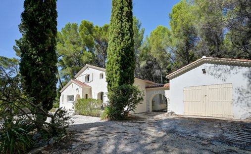 House in Campagne en. E-Figons-Surville-Plantiers, Éguilles, France 1