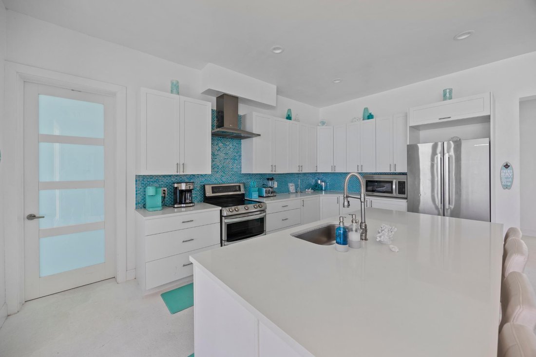 House in Farmer's Hill, Exuma, The Bahamas 1 - 16110634