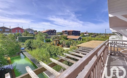 House in Aiguillon-Port, La Teste-de-Buch, France 1