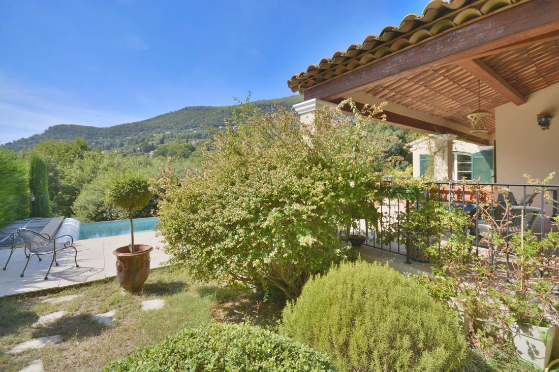 Villa in Grasse, Provence-Alpes-Côte d'Azur, Frankreich 4 - 16209796