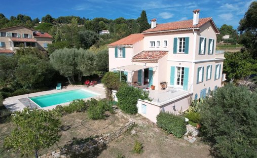 Villa in Les Freres-Les Cancades-Les Ginestes, Le Beausset, France 1