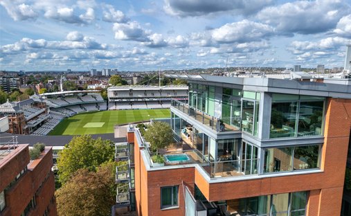 Apartment in St John's Wood, Westminster, England 1