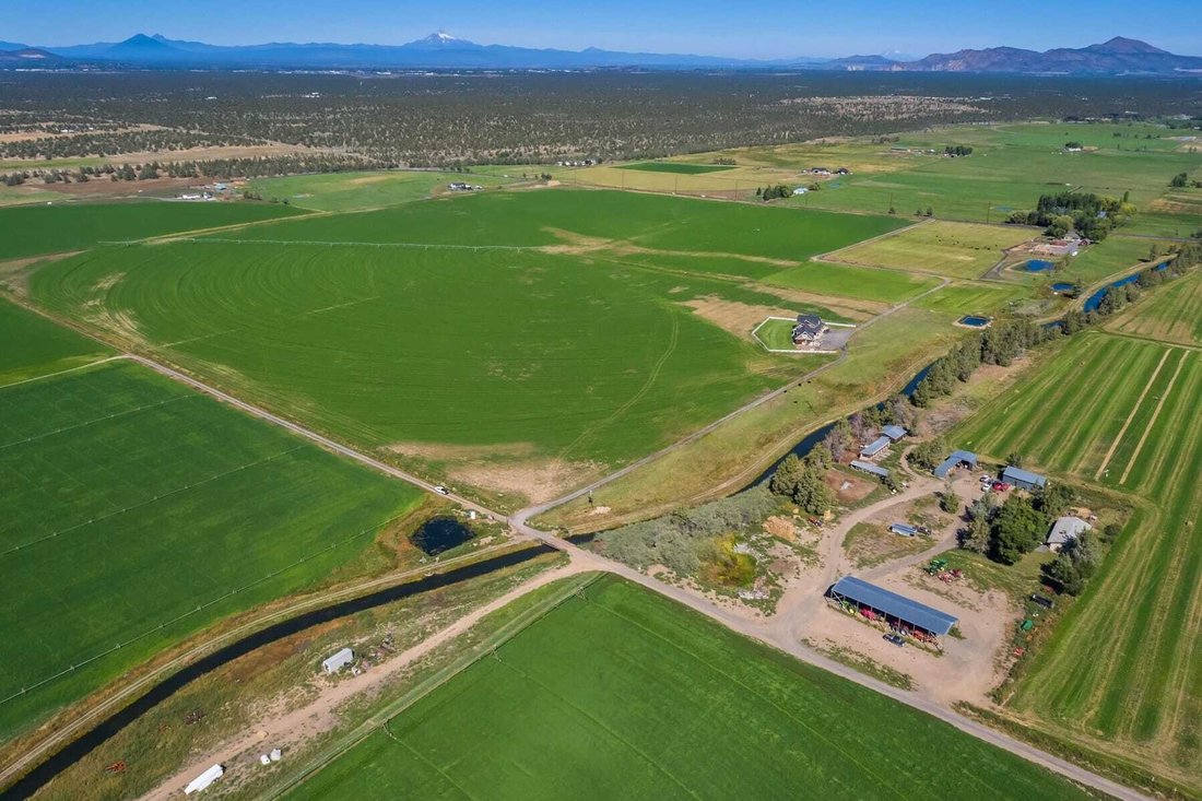 Farm Ranch in Powell Butte, Oregon, United States 5 - 16218244