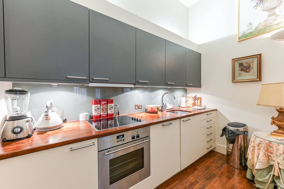 Apartment in Campden Hill, Kensington And Chelsea, England 5 - 16211758
