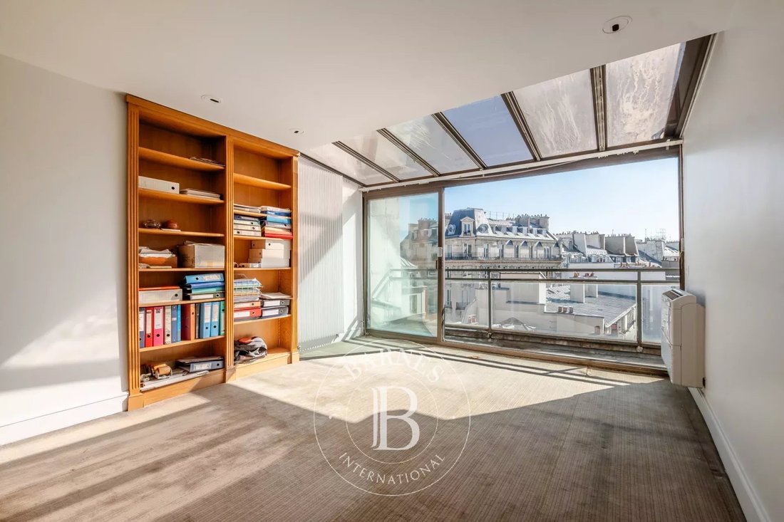 Apartment in Saint Thomas d'Aquin, Paris 7e Arrondissement, Paris 5 - 16215715