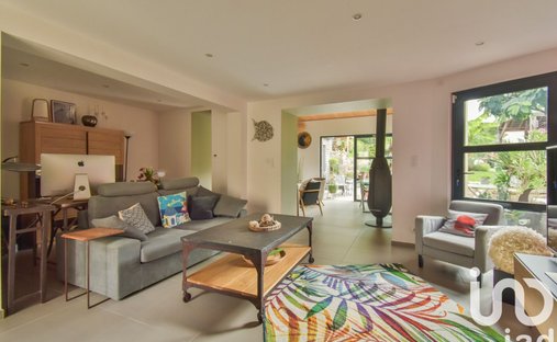 Castle for Sale in La Ferté-Bernard, Pays de la Loire, France